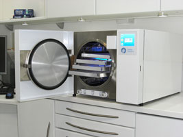 Autoclaves de esterilização por vapor, formaldeído e ETO (horizontais e verticais)